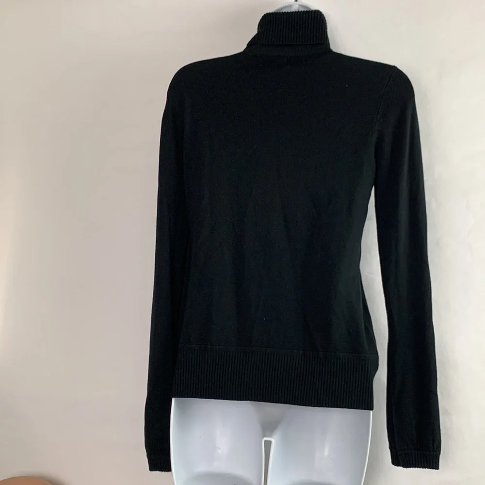 Universal Thread Black Turtleneck Long Sleeve Sweater Size M - Picture 4 of 5